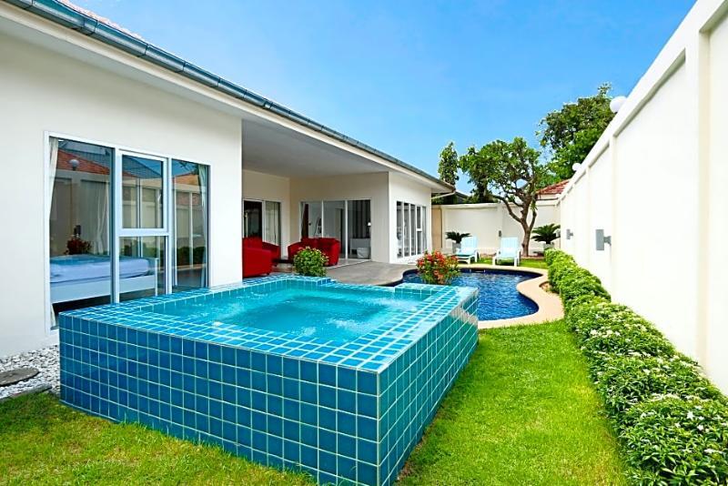 Villa Tortuga Pattaya Pantai Jomtien Bagian luar foto